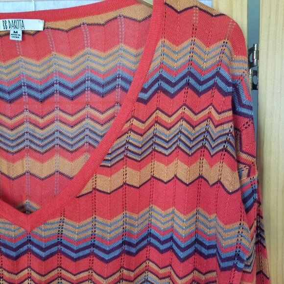 BB Dakota Chevron Stripe V-Neck Sweater Size Medium Colorful Long Sleeves Orange - Picture 3 of 9